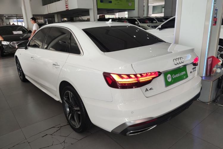 Audi A4 2023 — 4