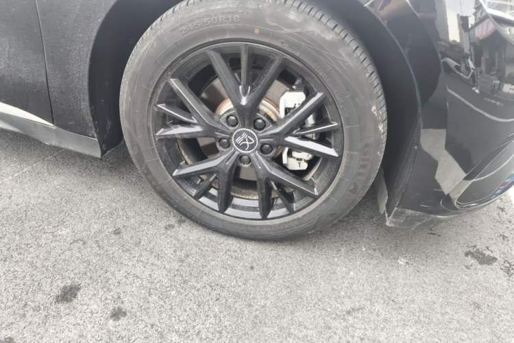 BYD Han 2025 — 5