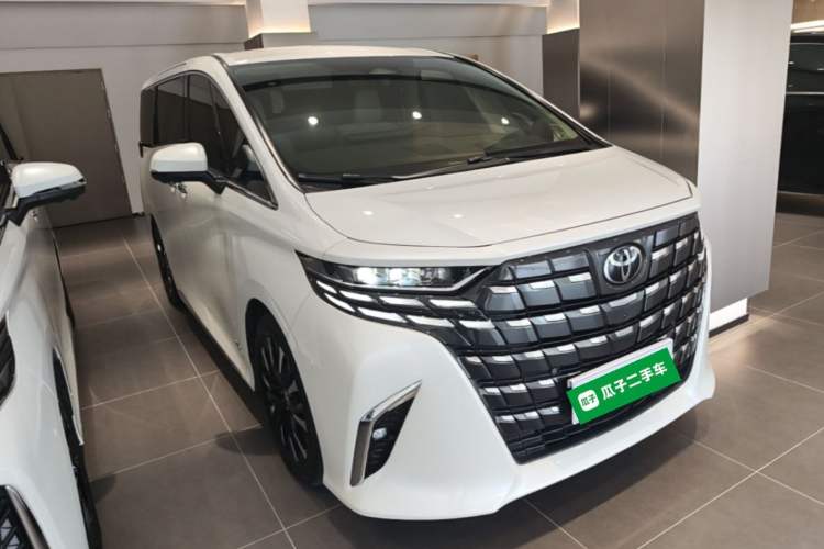 Toyota Alphard 2024 — фото 3