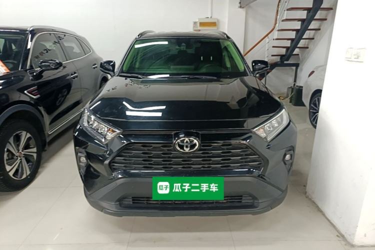 Toyota RAV4 2023 — 2