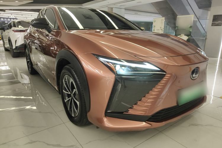 Lexus RZ 450e 2023 — 3