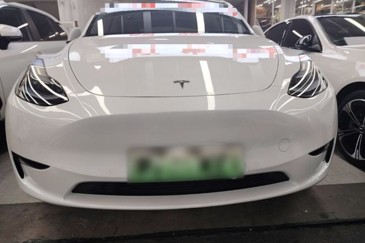 Tesla Model Y 2022 — 2