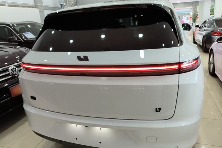 Li Auto L7 2023 — 5