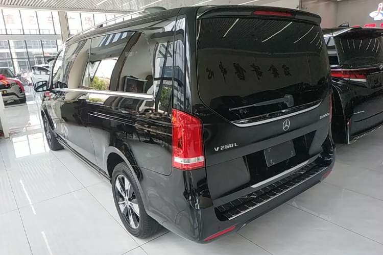Mercedes-Benz V 260 L 2020 — 4