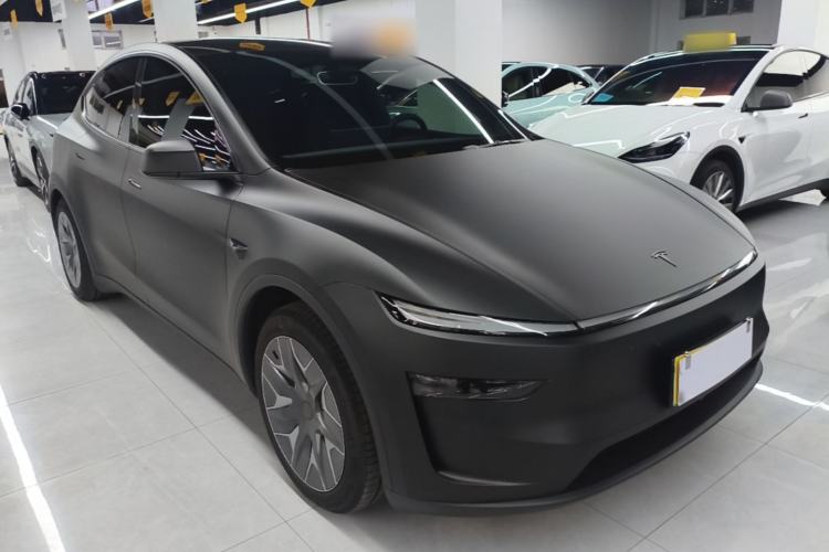 Tesla Model Y L 2025 — 3