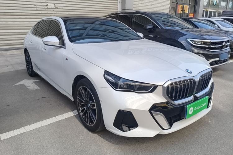 BMW 525Li 2024 — 3