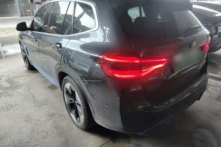 BMW iX3 2021 — 4