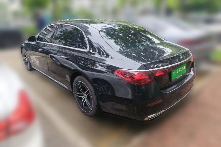 Mercedes-Benz E 300 L 2024 — 4