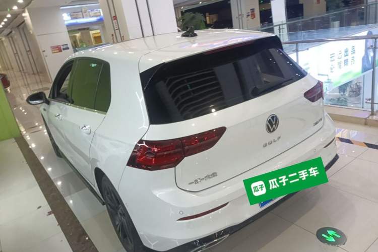 Volkswagen Golf 2021 — 4