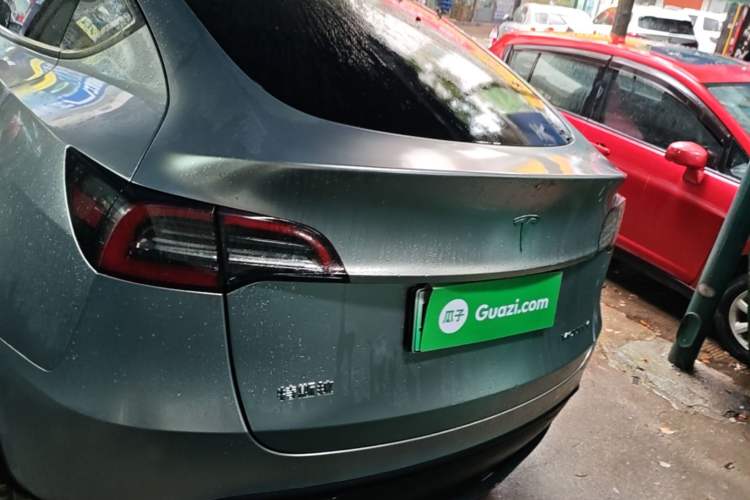 Tesla Model Y 2022 — 5