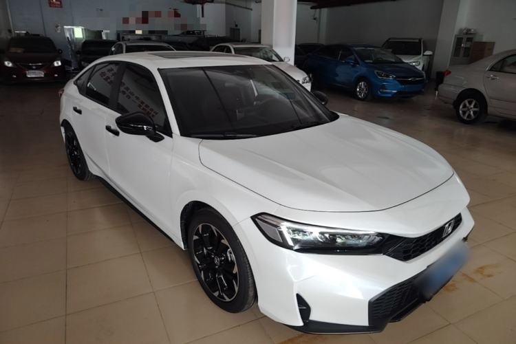 Honda Civic 2025 — 3