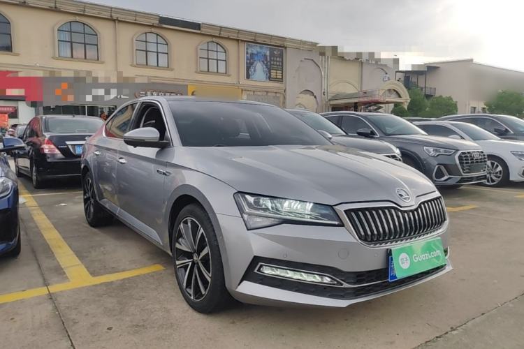 Skoda superb 2023 — фото 3