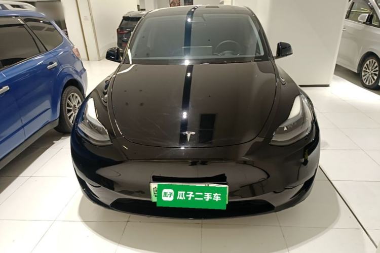 Tesla Model Y 2022 — 2