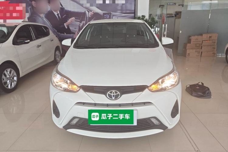 Toyota Yaris 2021 — фото 2