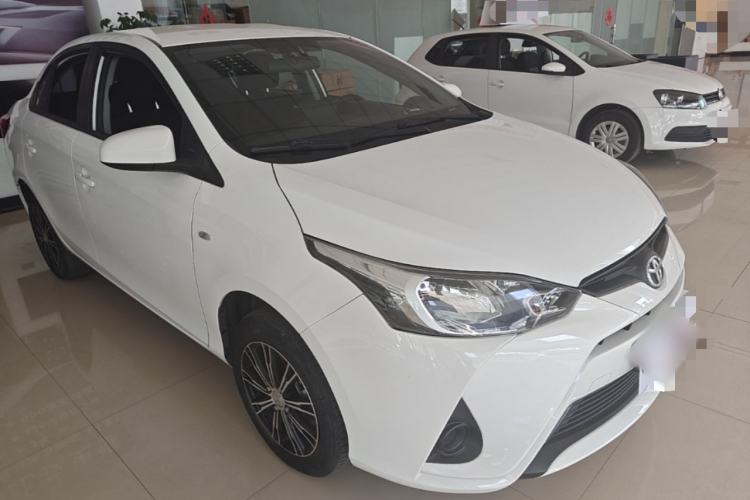 Toyota Yaris 2021 — фото 3