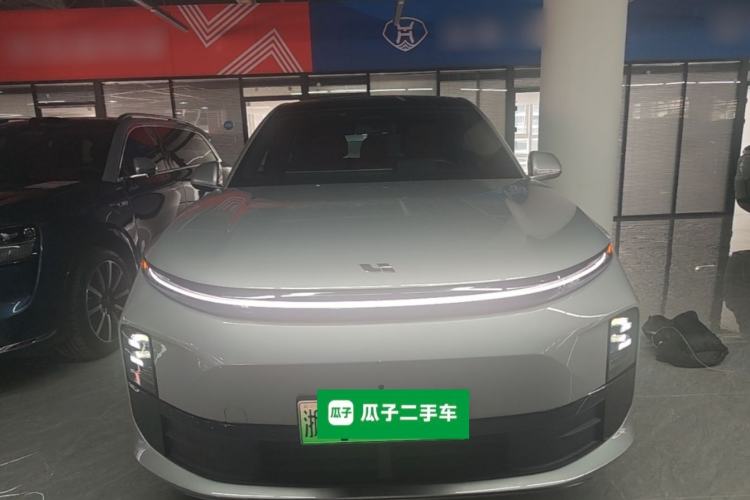 Li Auto L6 2024 — 2