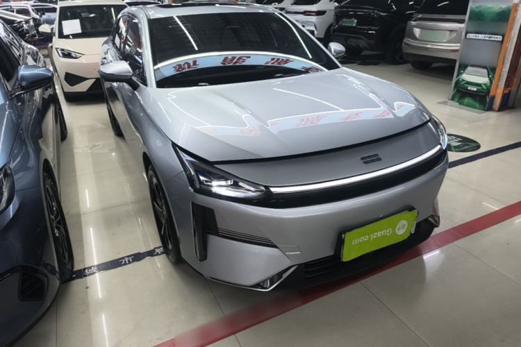 Geely Galaxy L6 2025 — 3