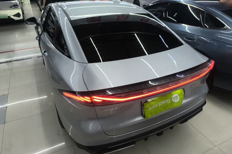 Geely Galaxy L6 2025 — 4