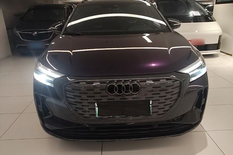 Audi Q4 e-tron 2023 — 2