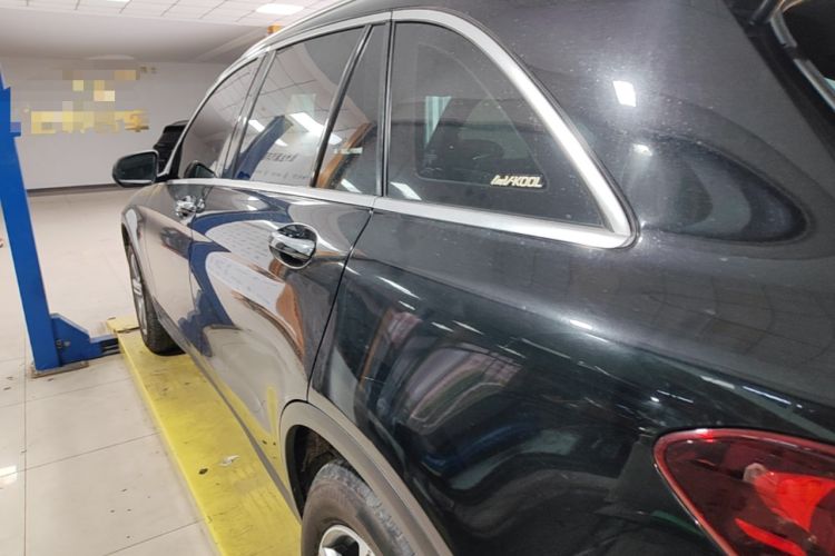 Mercedes-Benz GLC 260 L 2020 — фото 4