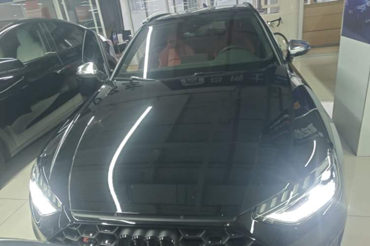 Audi S4 2024 — 2