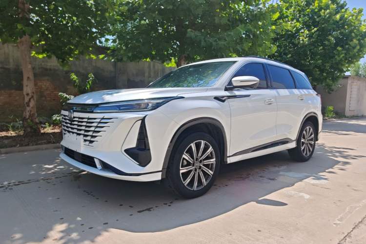 ChangAn CS75 Plus 2023 — фото 1