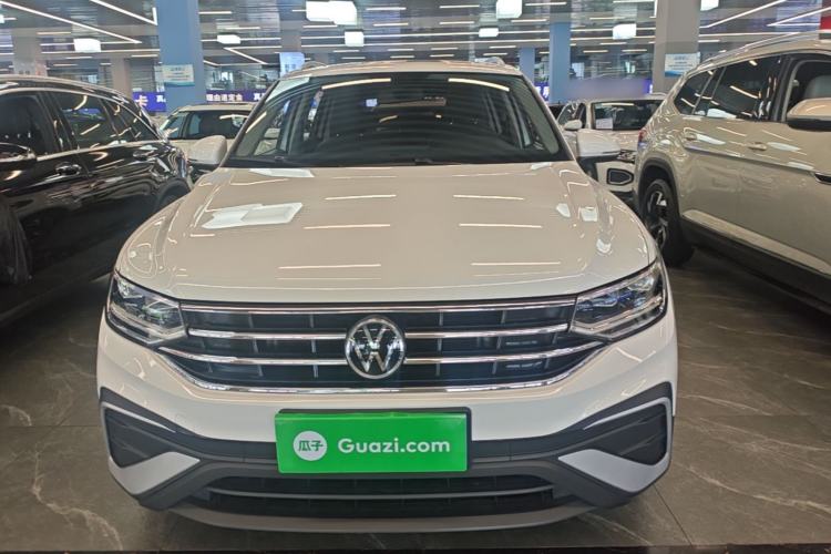 Volkswagen Tiguan L 2023 — 2