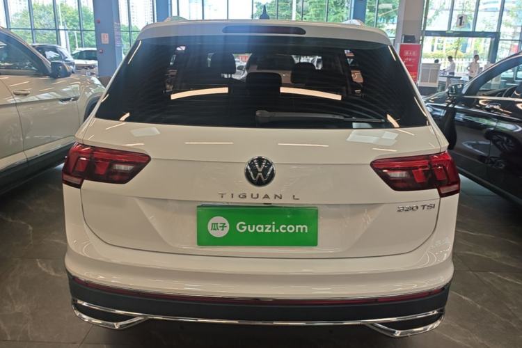 Volkswagen Tiguan L 2023 — 5