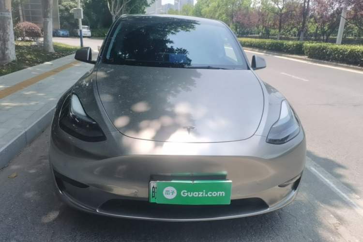 Tesla Model Y 2022 — 2
