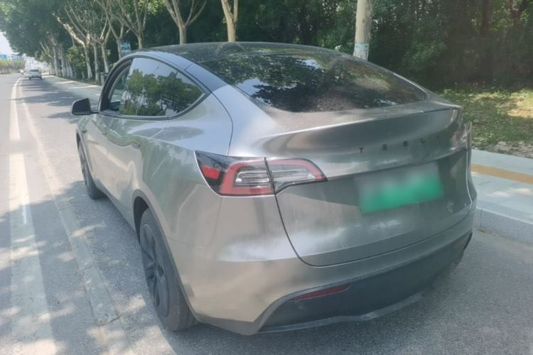 Tesla Model Y 2022 — 4