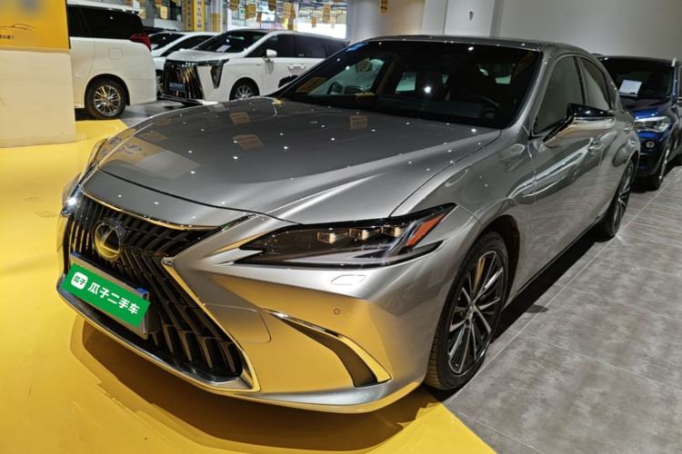 Lexus es 2022 — фото 1