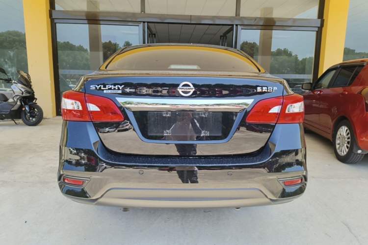 Nissan Sentra 2024 — 5