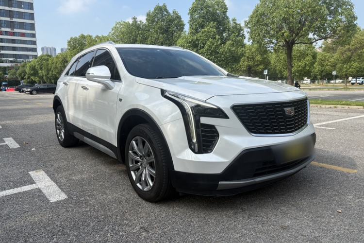 Cadillac XT4 2020 — фото 2