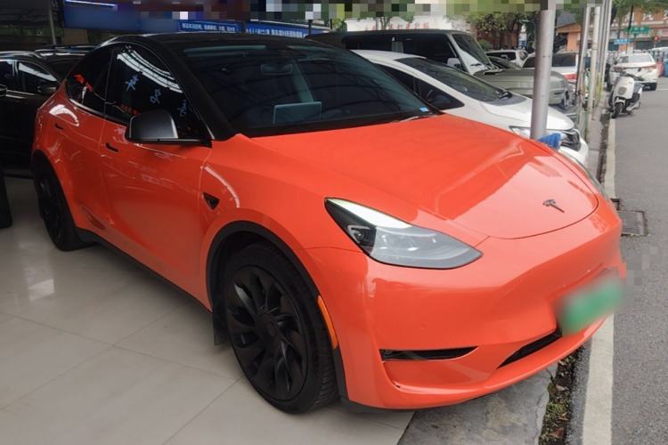 Tesla Model Y 2021 — 3
