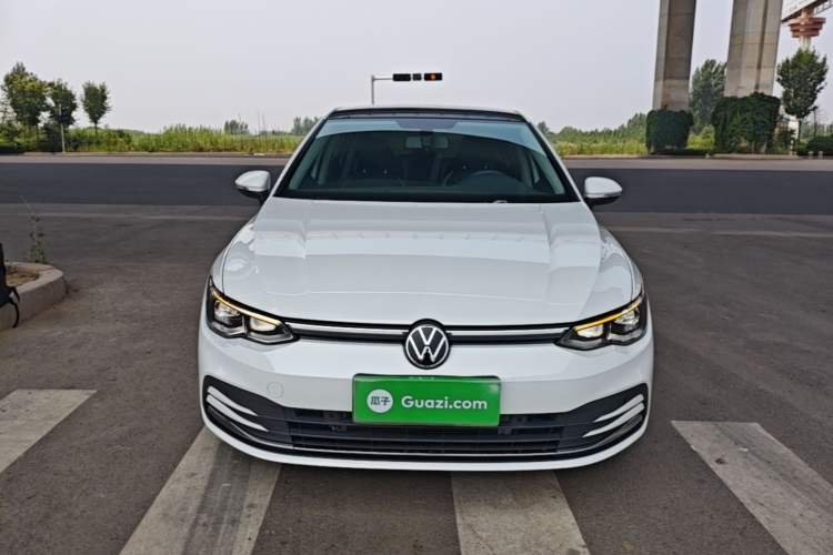 Volkswagen Golf 2023 — 2