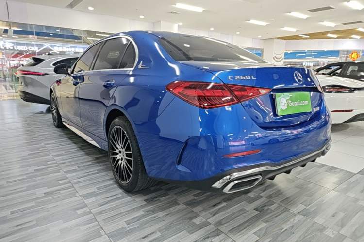 Mercedes-Benz C 260 L 2023 — фото 4