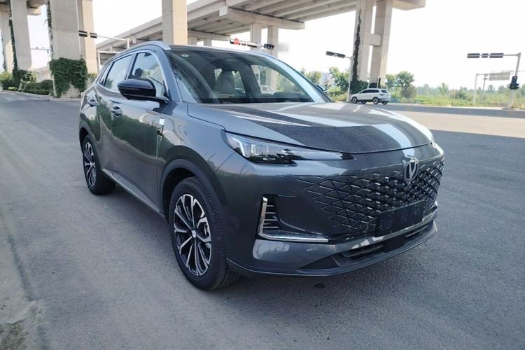 ChangAn CS55 Plus 2025 — 3