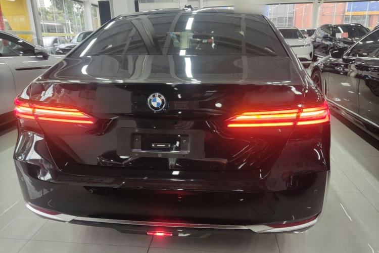 BMW i5 2024 — фото 5