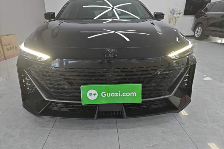 ChangAn UNI-V 2023 — 2
