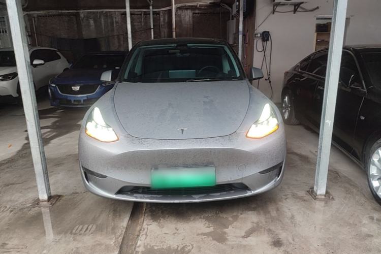 Tesla Model Y 2022 — 2