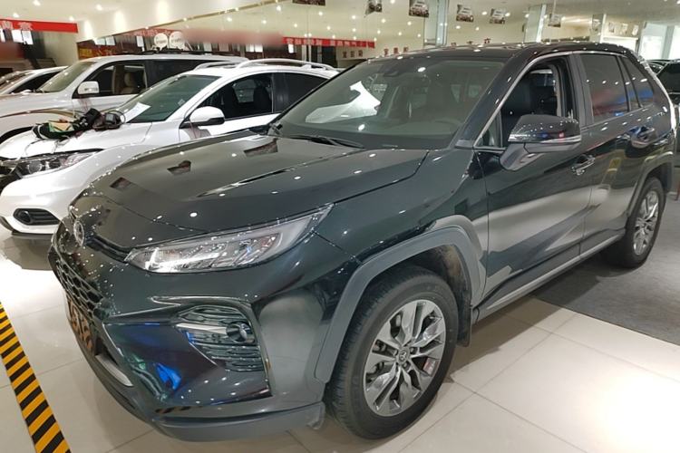Toyota RAV4 2023 — фото 1