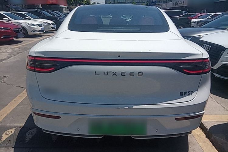 Luxeed Luxeed S7 2024 — 5
