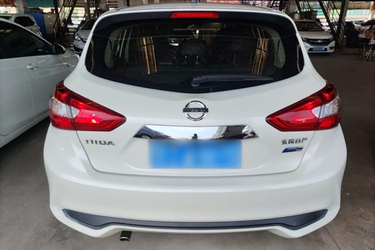 Nissan Tiida 2020 — 5