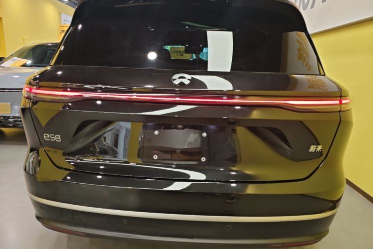 NIO ES8 2024 — 5