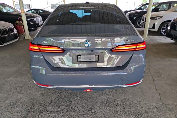 BMW i5 2024 — фото 5