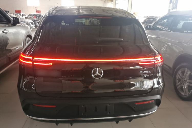 Mercedes-Benz EQC 400 2021 — 5
