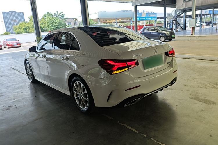 Mercedes-Benz A 200 L 2020 — фото 4