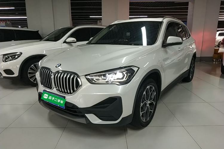BMW X1 2021 — фото 1