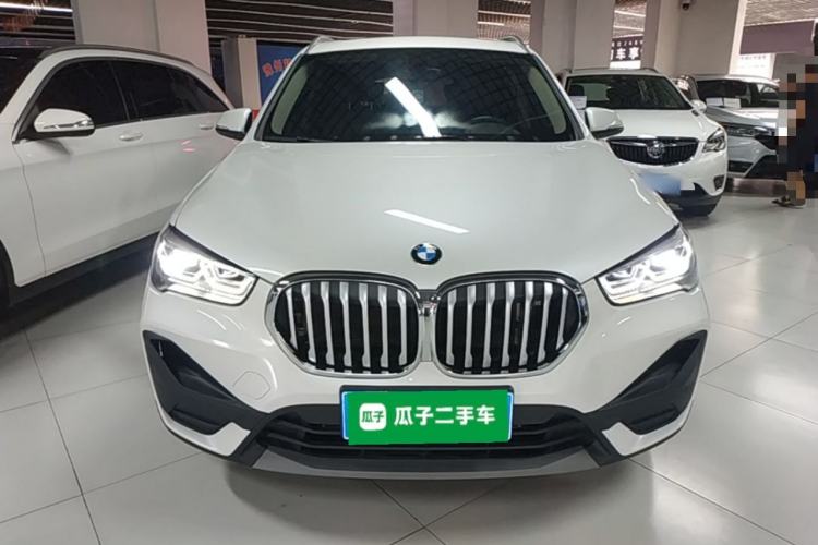BMW X1 2021 — фото 2