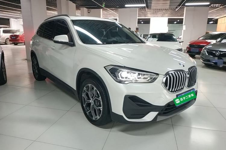 BMW X1 2021 — фото 3